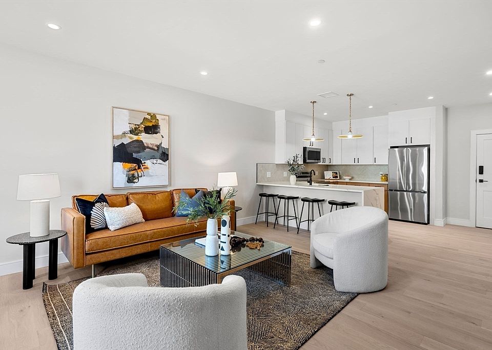 1st image of 27 Guild St #202