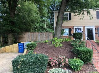 5877 Blaine Dr, Alexandria, VA 22303