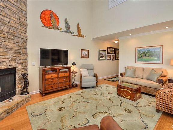 5th image of 3135 Lakeside Commons Drive SE #1