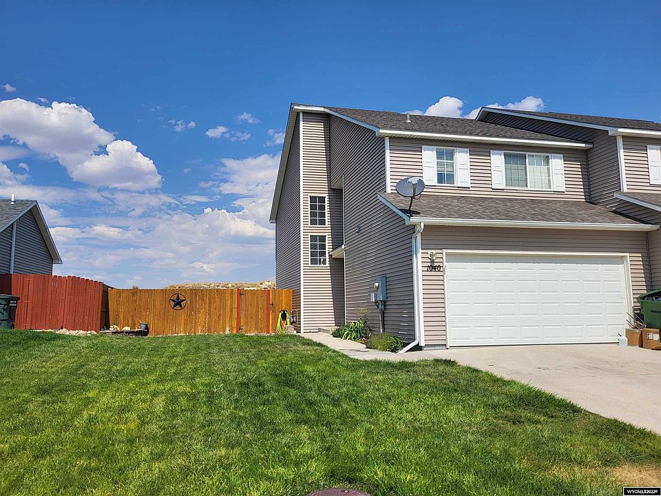 1st image of 1040 Meadow Ln
