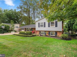 8105 Gale St, Annandale, VA 22003