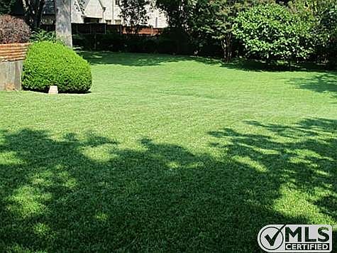 5th image of 4230 Woodfin Dr