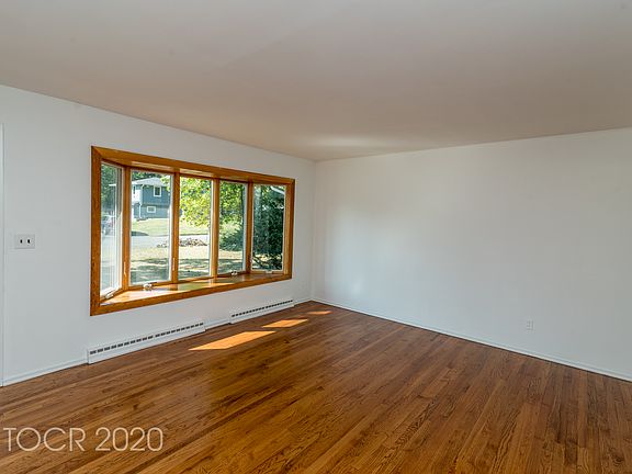 5th image of 6 Jolen Dr