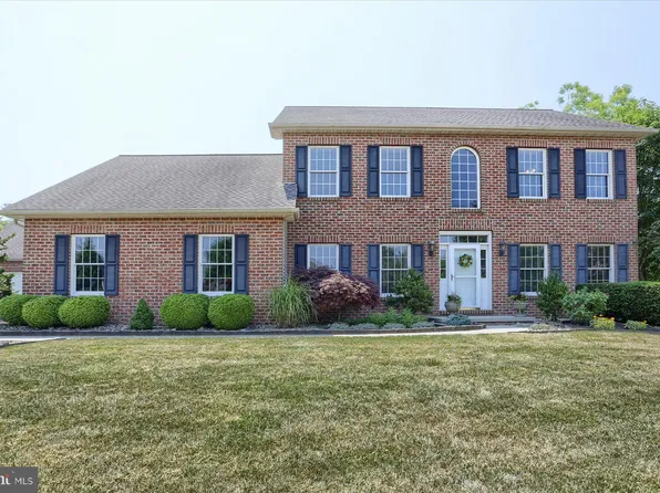 3 W Mulberry Hill Rd, Carlisle, PA 17013