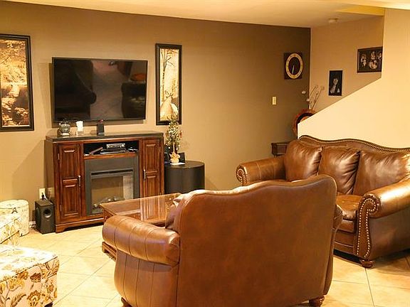 4th image of 12741 Hilltop Dr