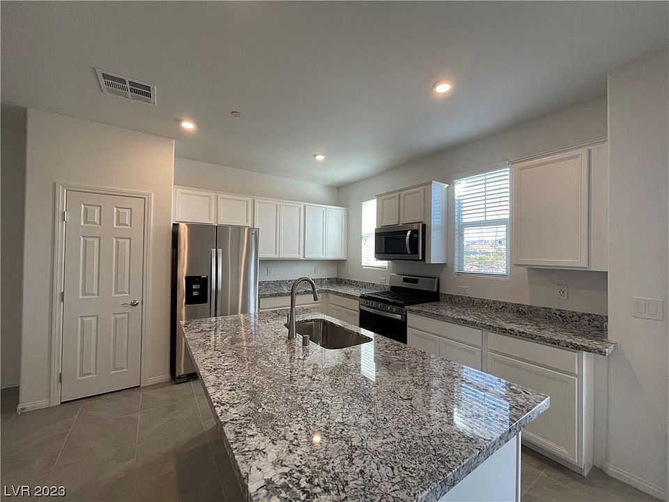 1st image of 614 Sedum Ave