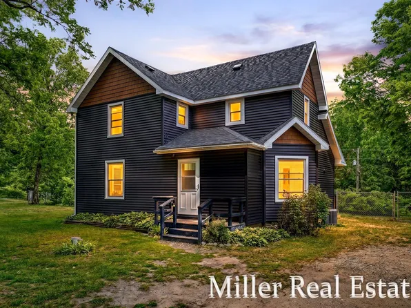 1294 Hammond Rd, Hastings, MI 49058