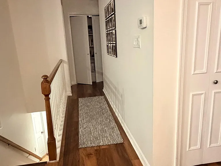 11 Watch Hill Pl — Photo 8