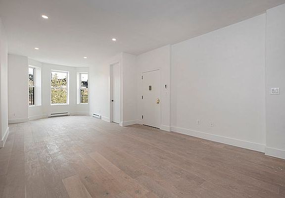 3rd image of 764 Union St #4A