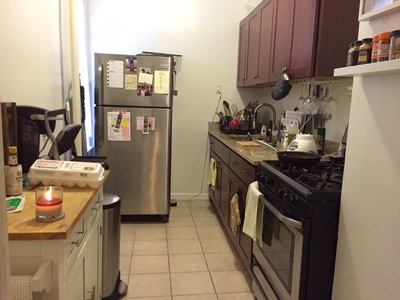 2nd image of 901 Washington Ave APT 2B