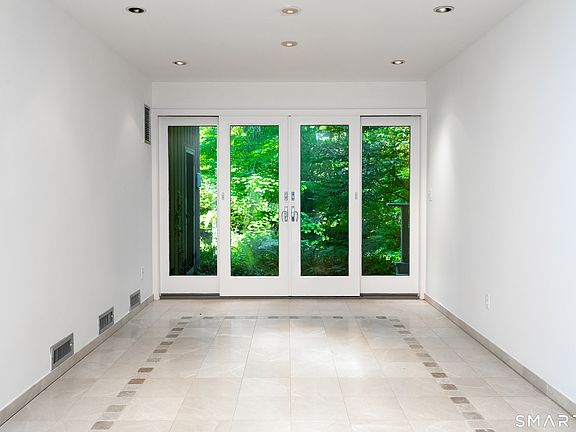 4th image of 60 Muller Road