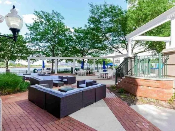 20 2nd St, Jersey City, NJ 07302