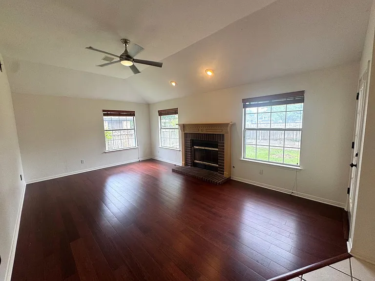 16101 W Dorman Dr — Photo 9