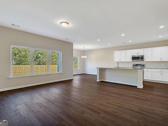 5th image of 124 Lakeview Pines Way