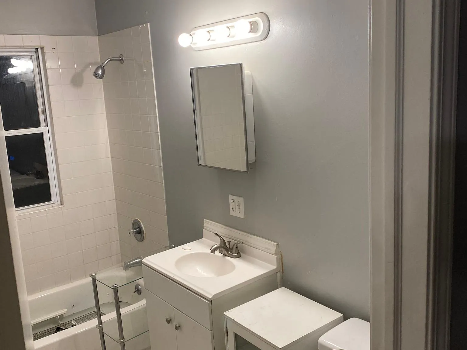 136 W 104th Pl — Photo 3