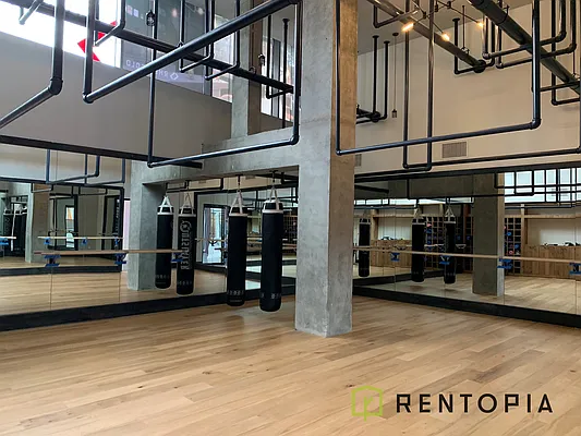 Rented by The KCI Group | media 34