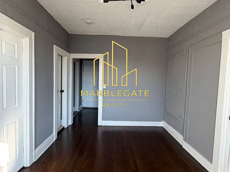 717 Arlington Ave #5AA — Photo 4