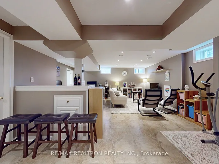 275 Peak Point Blvd — Photo 30
