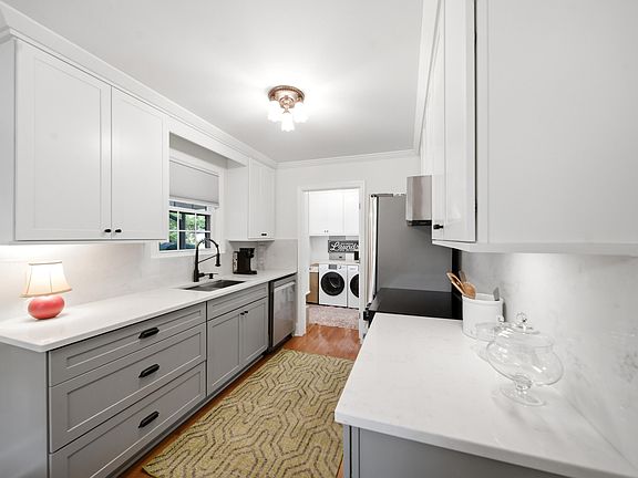 3rd image of 609 Mattison Ave