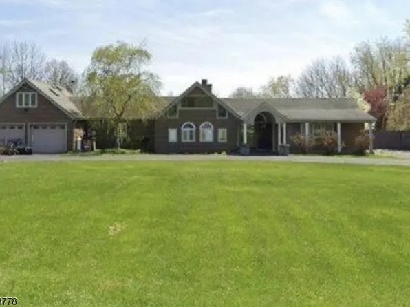 11 Summit Dr, Frankford Twp., NJ 07826