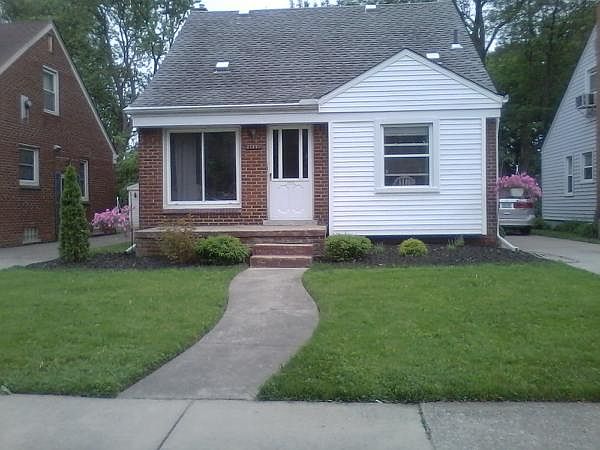 2nd image of 21551 Military St