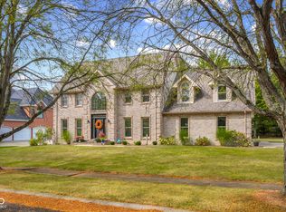 882 Box Turtle Ct, Columbus, IN 47201