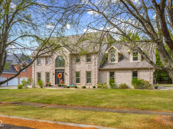 882 Box Turtle Ct, Columbus, IN 47201