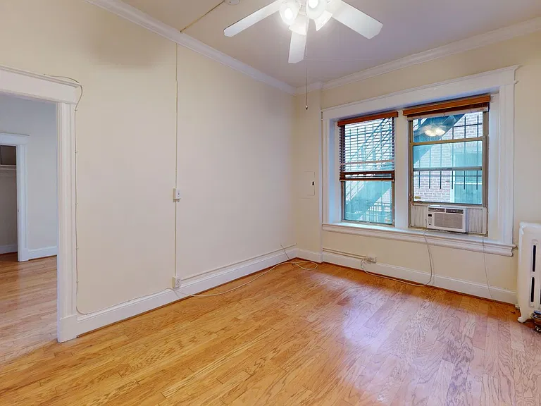 1833 S St NW #3 — Photo 2