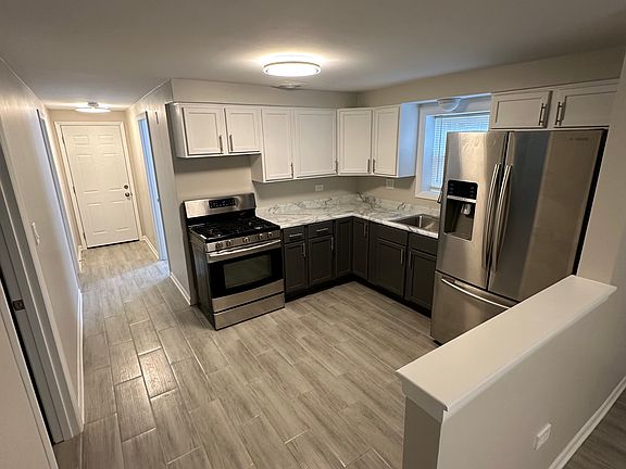 2nd image of 1027 S 11th Ave #G