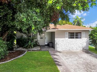 214 SE 6th St, Dania, FL 33004