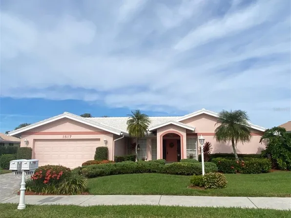 1517 Waterford Dr, Venice, FL 34292