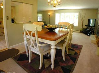 50 Greenbriar Rd, Meriden, CT 06450