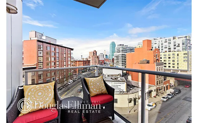 Sold by Douglas Elliman | media 18