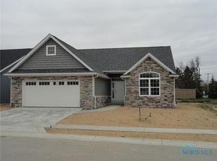 6702 Sylvan Hills Dr, Sylvania, OH 43560