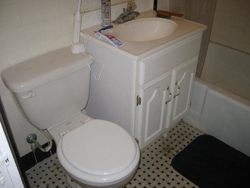 2nd image of 210 Winthrop Rd #A