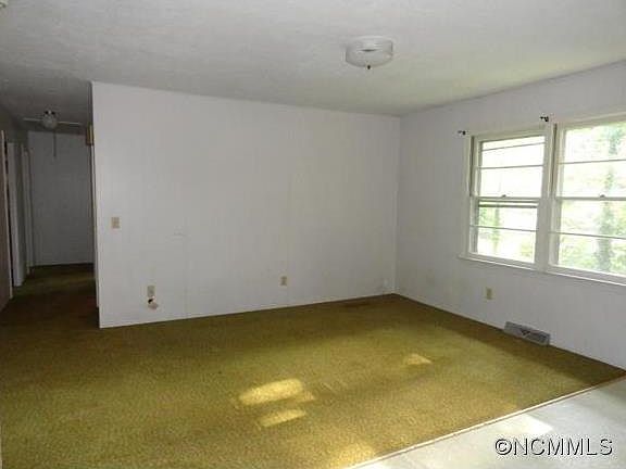 5th image of 534 Carson Dr