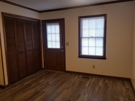 4th image of 117B E John St