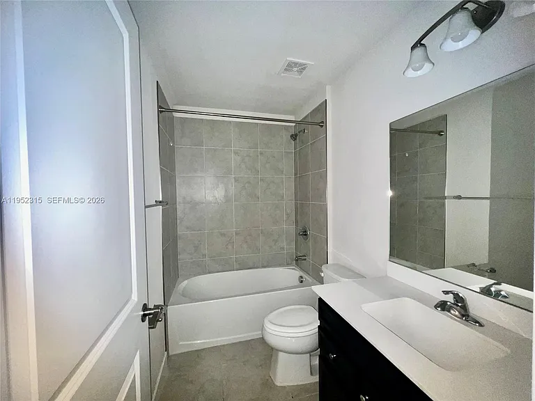 1045 NW 4th Ter #1045 — Photo 12