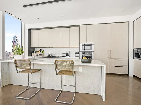 111 Murray Street 44W image 2 of 15