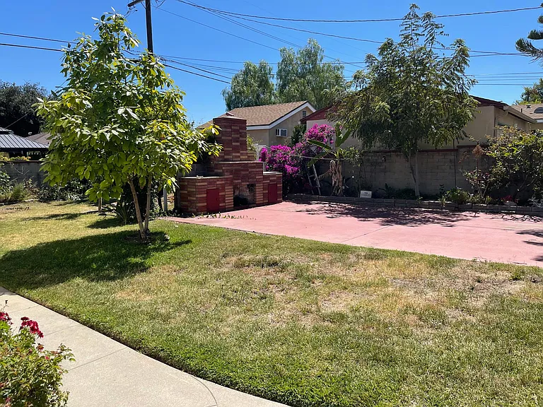 2820 Paloma St — Photo 29