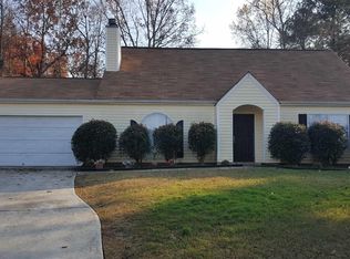 2655 Holly Berry Dr, Ellenwood, GA 30294