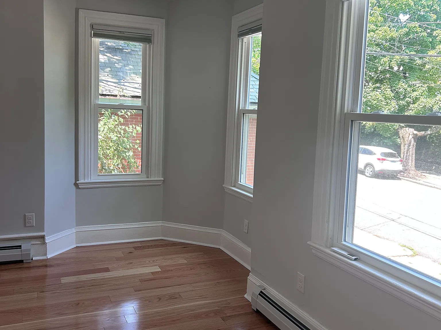 4 bed, 1473 sqft, $3,700 — Photo 2