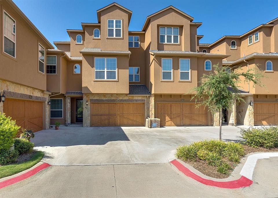 1st image of 7305 Venice Dr Unit 2