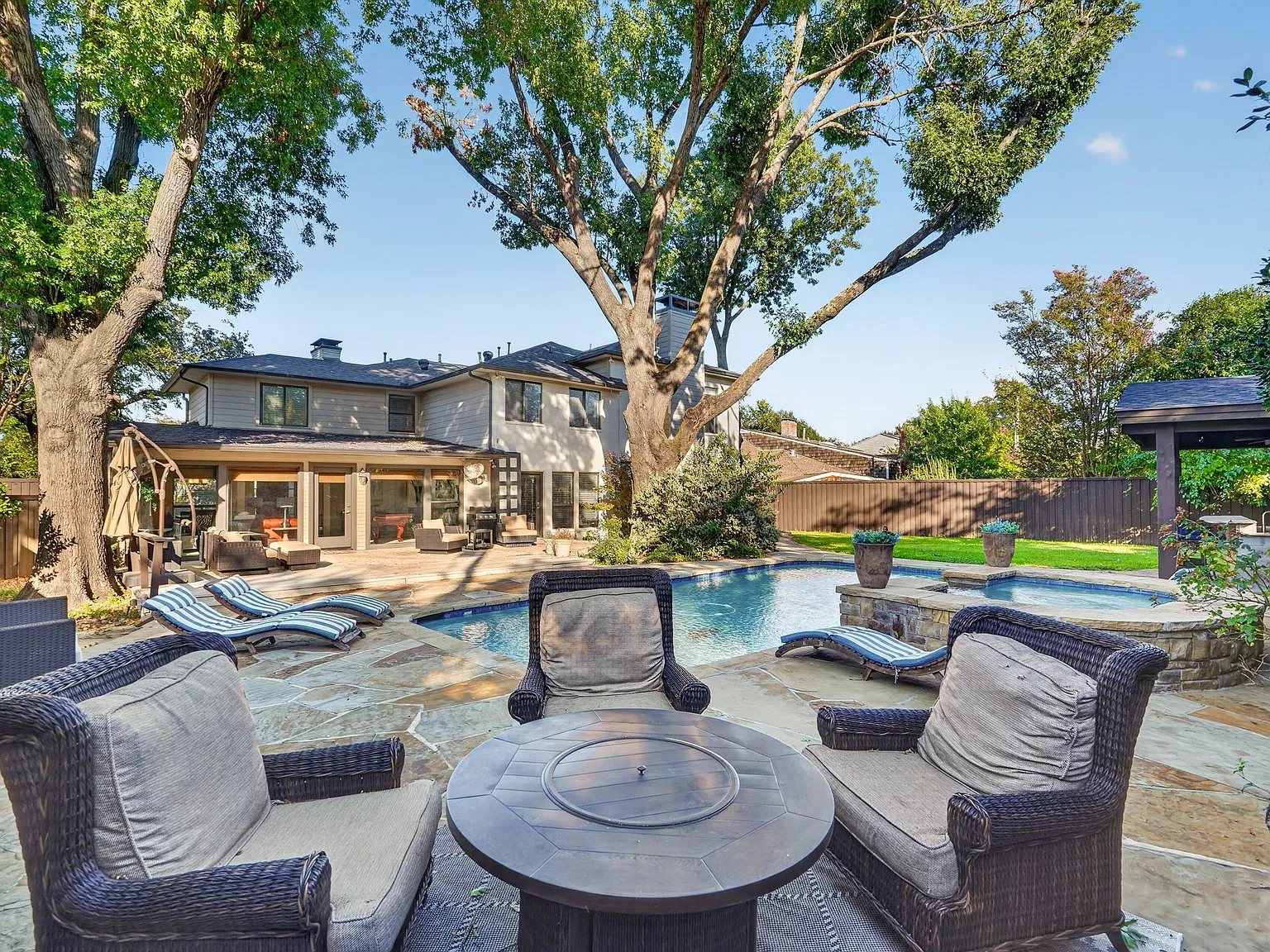 5 bed, 4837 sqft, $10,000 — Photo 2