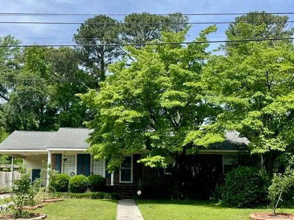 106 W Berkshire Road, Greenville, NC