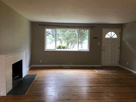 5th image of 10632 NE 17th St
