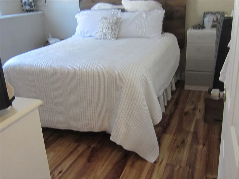 901 Mammoth Rd #6 — Photo 12