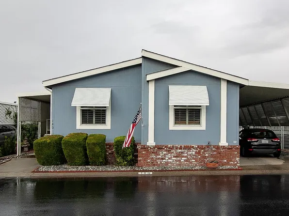 1001 Sylmar Ave Space 140, Clovis, CA 93612