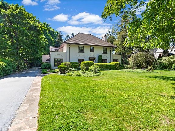 2nd image of 80 Fairlawn Dr