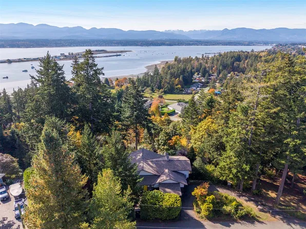 1183 Moore Rd, Comox Valley, BC V9M 3X1